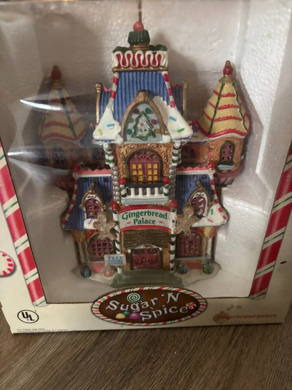 Lemax Sugar N Spice Gingerbread Palace Christmas village light up building
